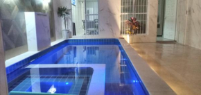 Lindíssima Casa com 3 Suítes Próximo à Praia